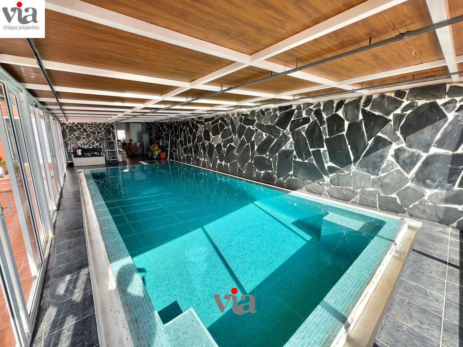 Chalet de 6 habitaciones en Tabaiba en venta con piscina - 829.000 € (Ref: 9482381)