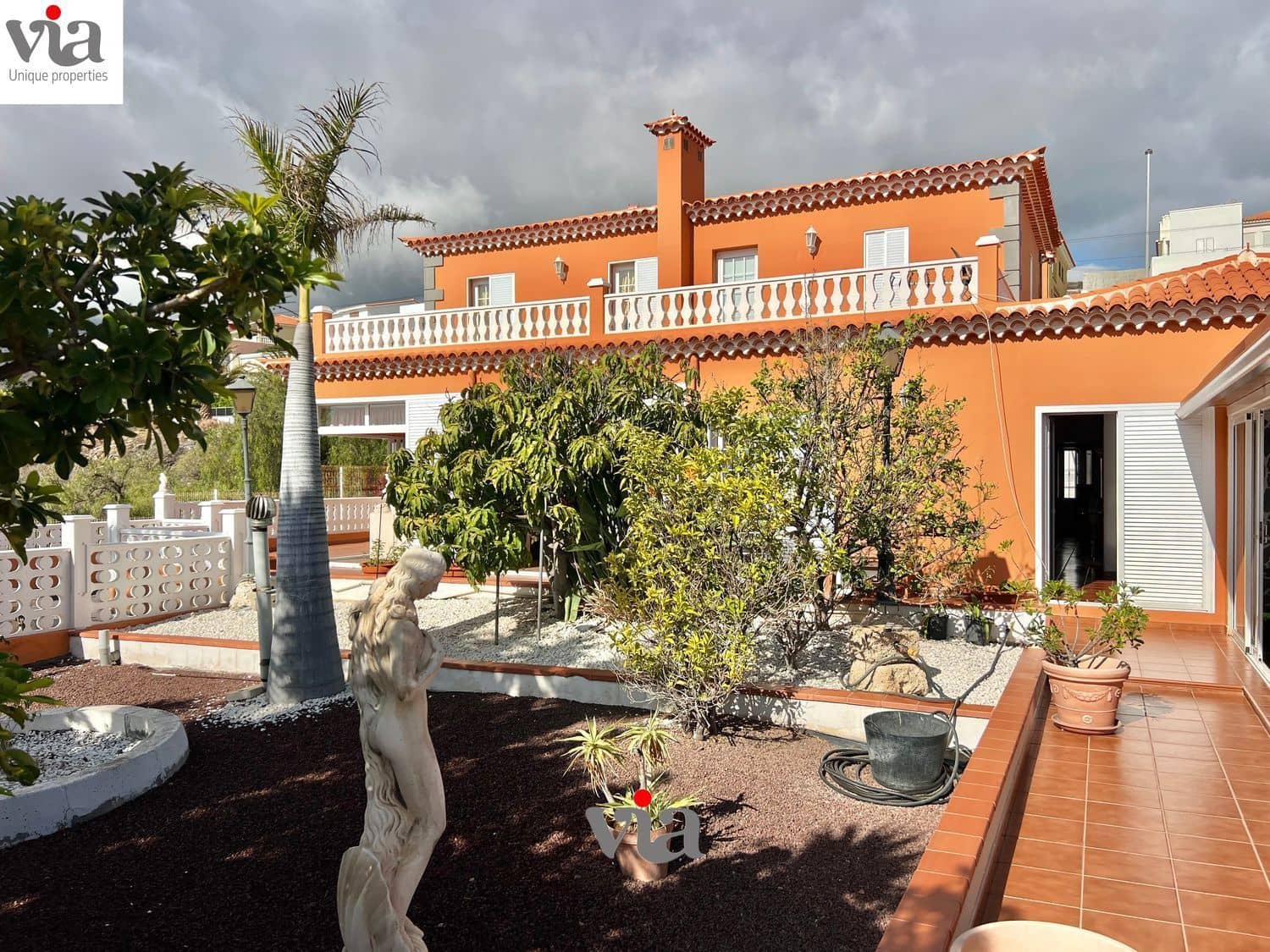 Chalet de 6 habitaciones en Tabaiba en venta con piscina - 829.000 € (Ref: 9482381)