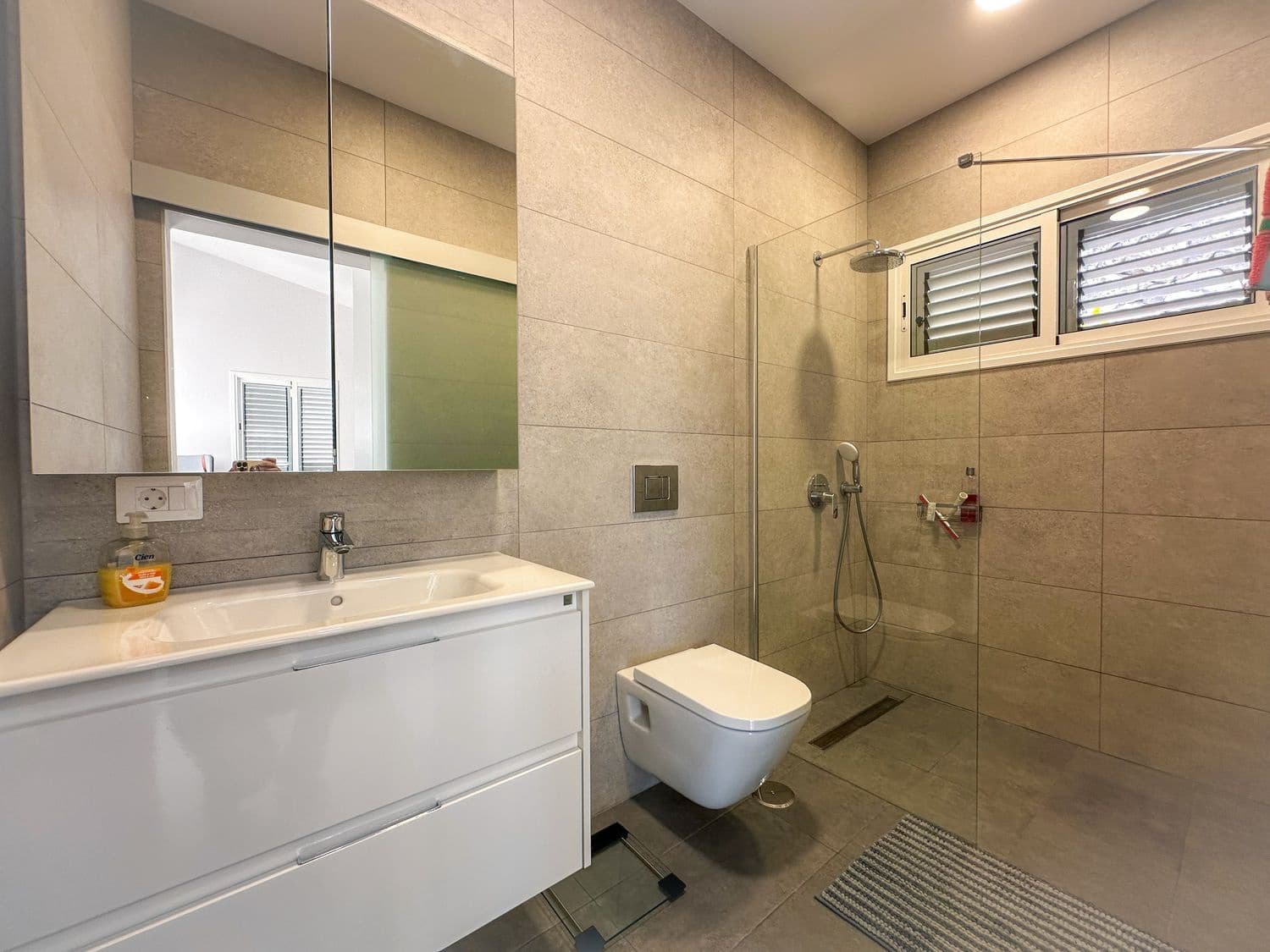 3 makuuhuone Huvila myytävänä paikassa Guia de Isora mukana uima-altaan - 1 320 000 € (Ref: 9482382)