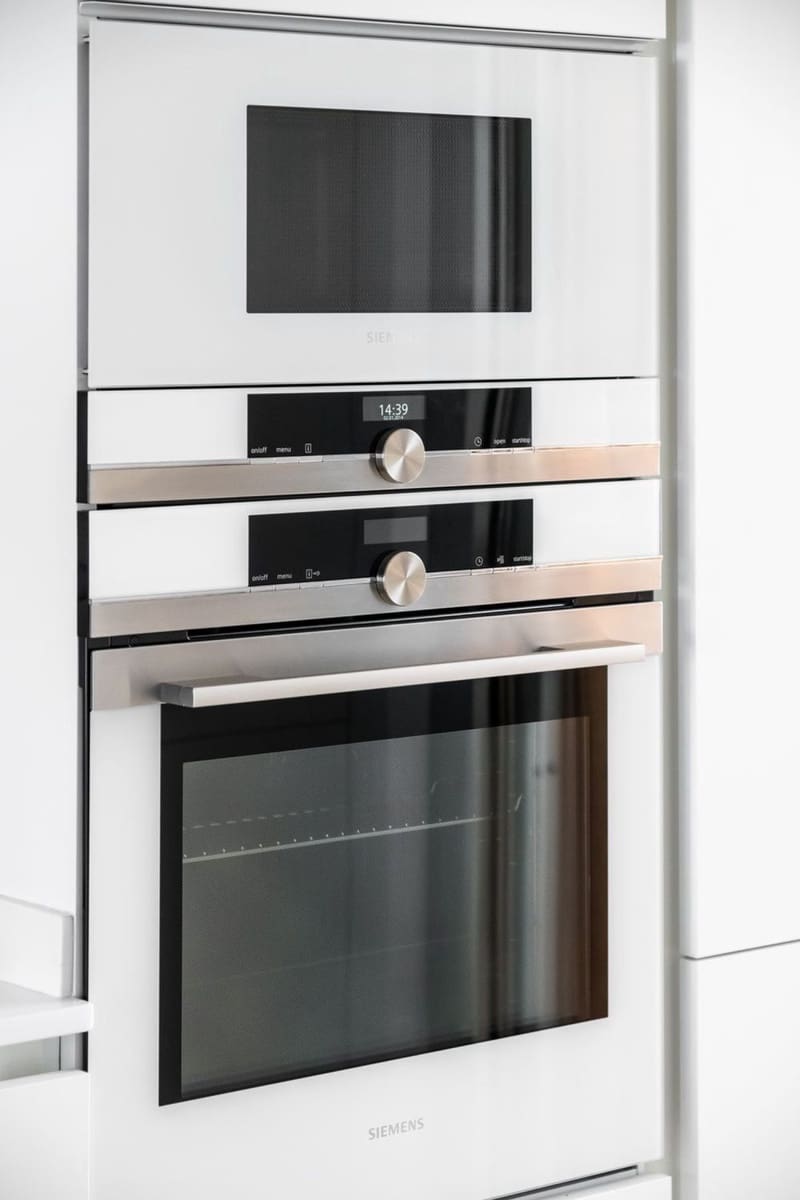 2 bedroom Flat for sale in Guia de Isora with pool garage - € 895,000 (Ref: 9482383)