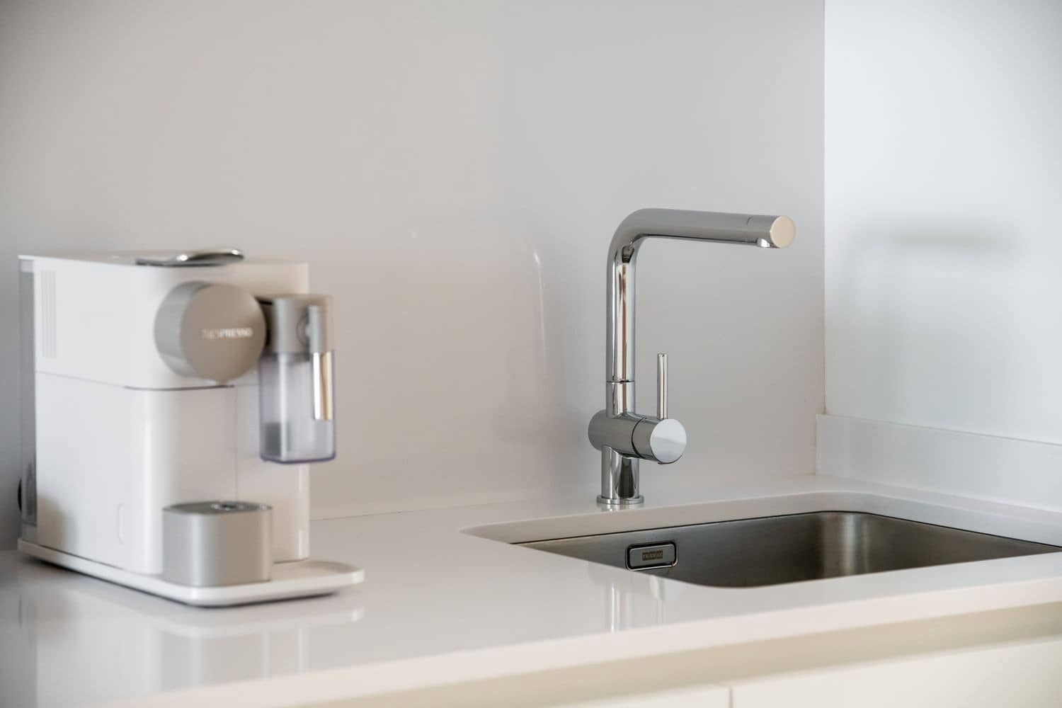 2 bedroom Flat for sale in Guia de Isora with pool garage - € 895,000 (Ref: 9482383)