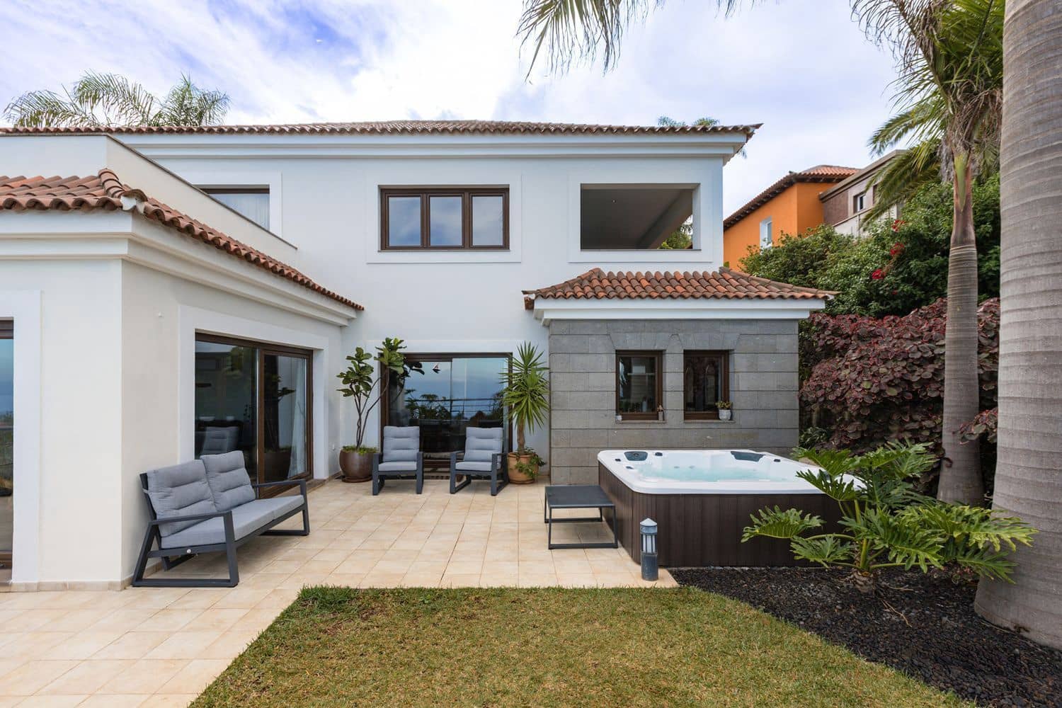 6 quarto Moradia para venda em Santa Ursula com piscina - 999 000 € (Ref: 9482385)