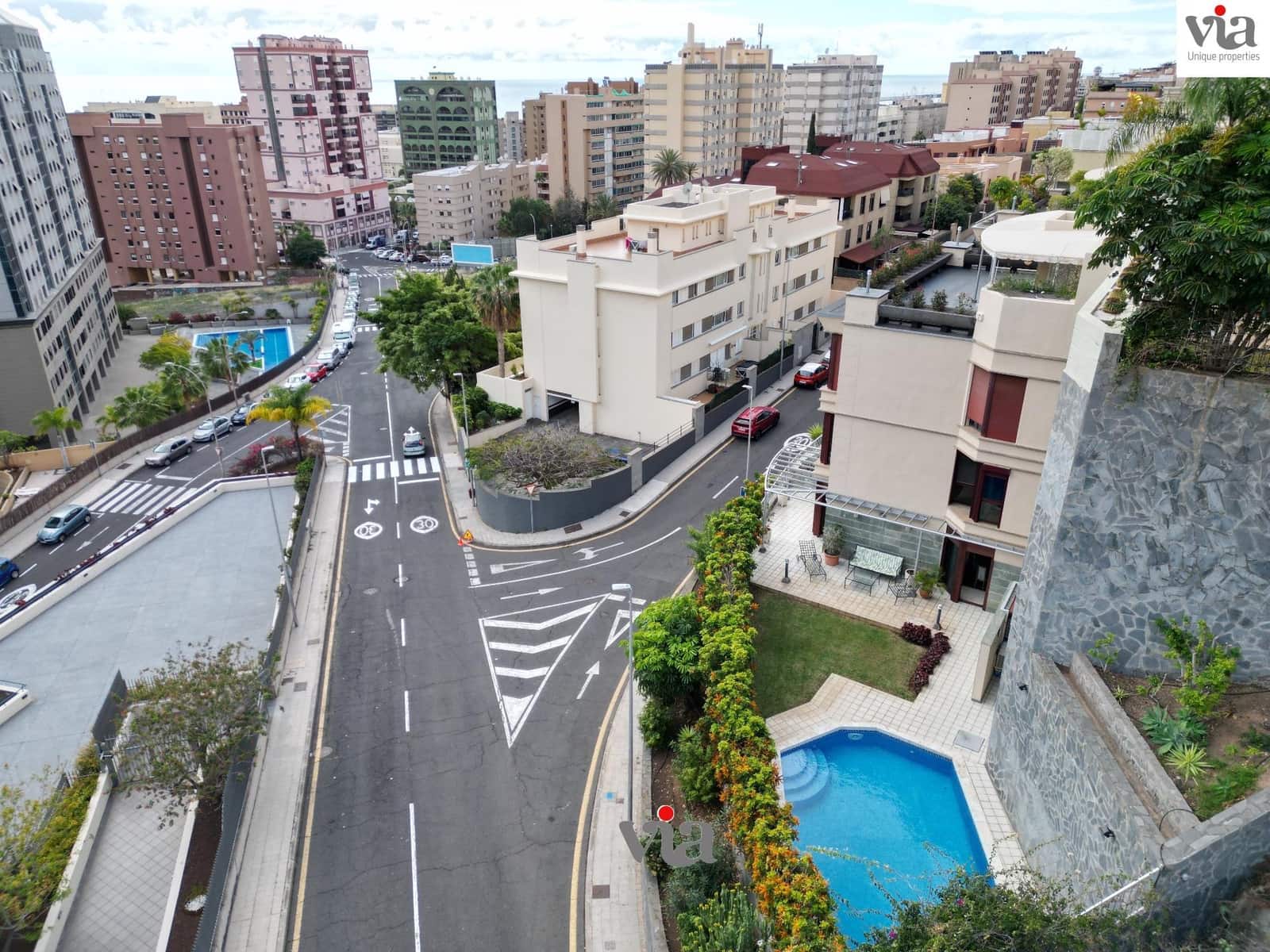 4 slaapkamer Appartement te koop in Santa Cruz de Tenerife met zwembad garage - € 850.000 (Ref: 9541585)