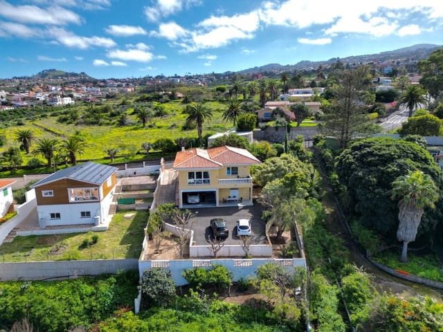 Chalet de 3 habitaciones en Tacoronte en venta con garaje - 980.000 € (Ref: 9605160)