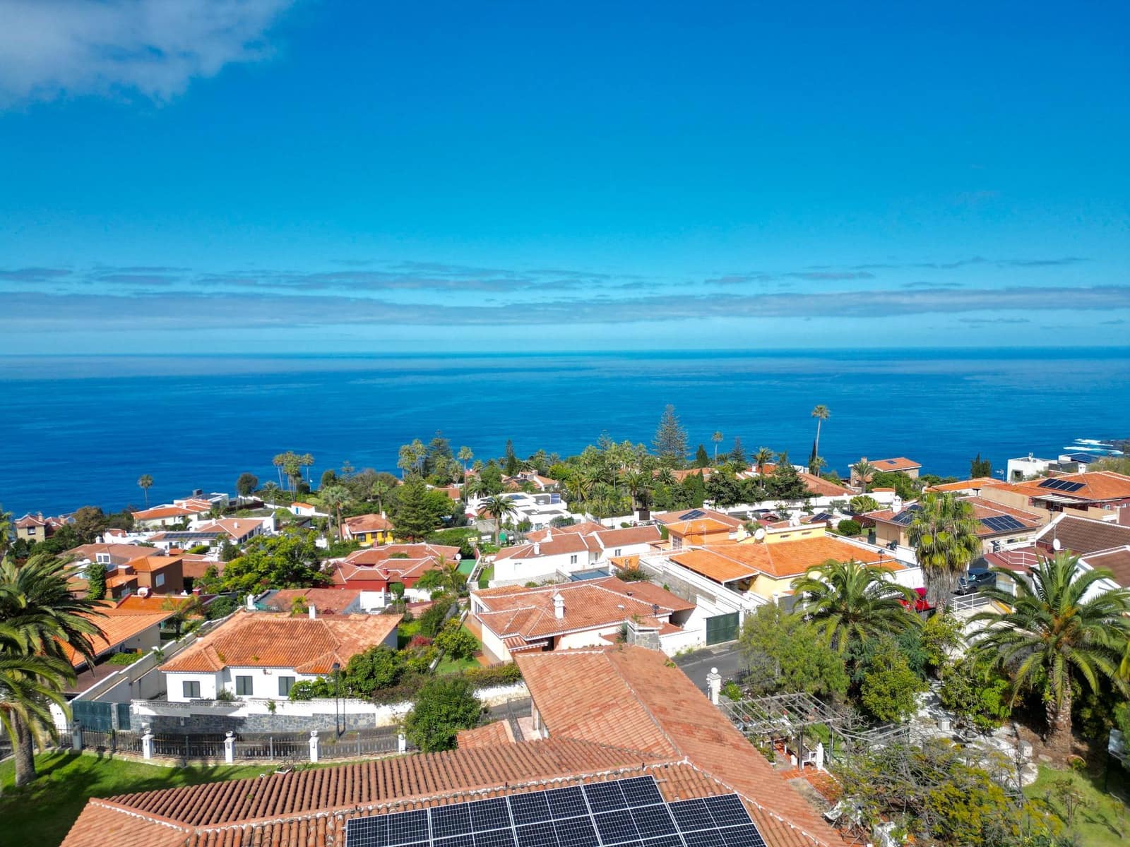 3 bedroom Villa for sale in Tacoronte with garage - € 980,000 (Ref: 9605160)