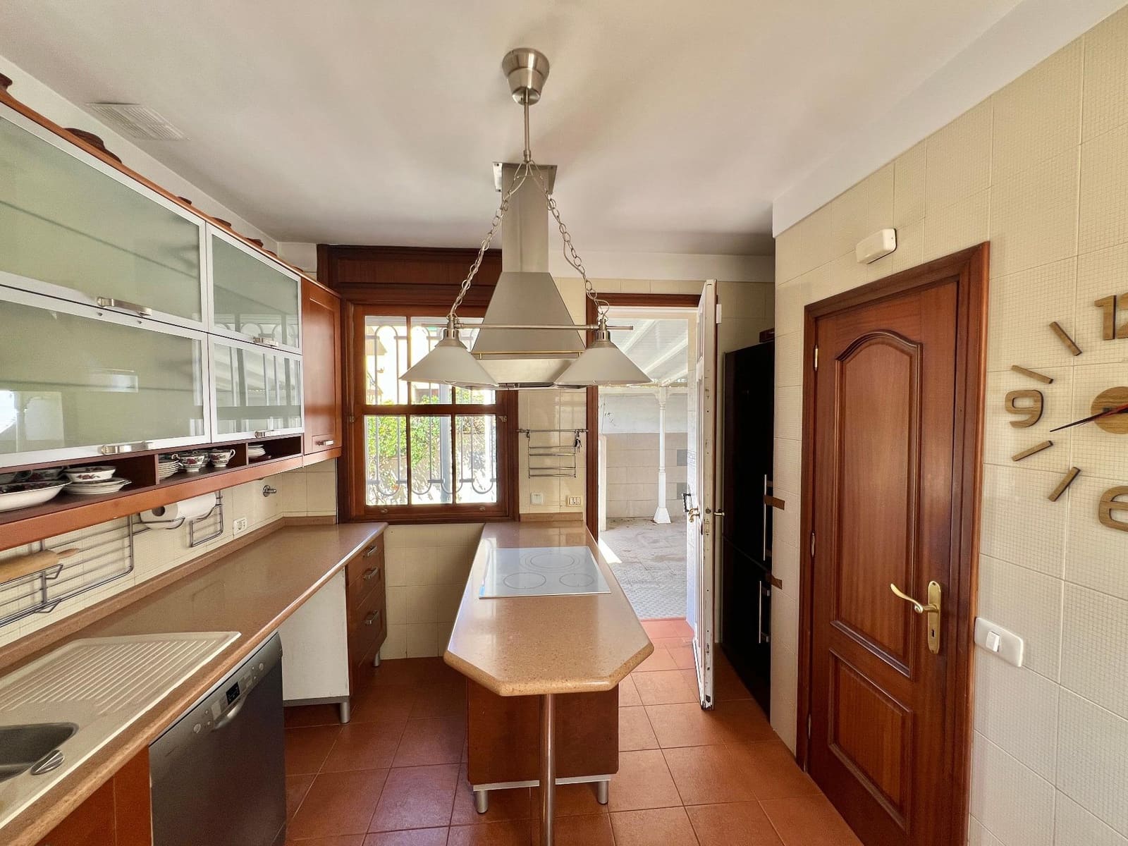 5 quarto Moradia para venda em San Cristobal de La Laguna com garagem - 949 000 € (Ref: 9637761)