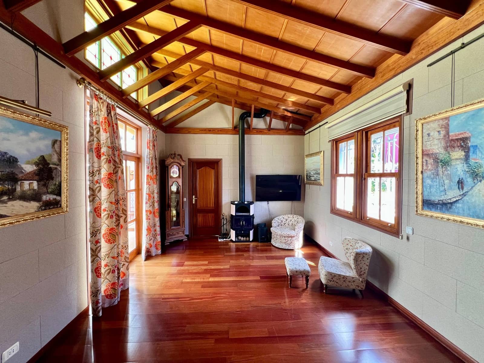 5 bedroom Villa for sale in San Cristobal de La Laguna with garage - € 949,000 (Ref: 9637761)