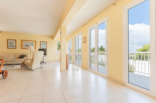 7 soverom Villa til salgs i La Orotava med svømmebasseng garasje - € 780 000 (Ref: 9778301)