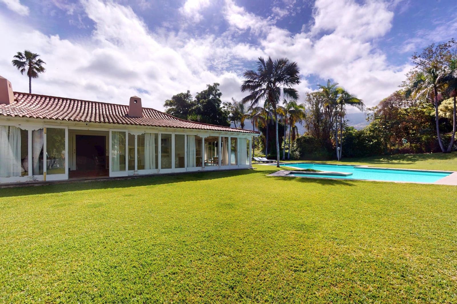 6 chambre Villa/Maison à vendre à Puerto de la Cruz avec piscine garage - 3 500 000 € (Ref: 9849553)