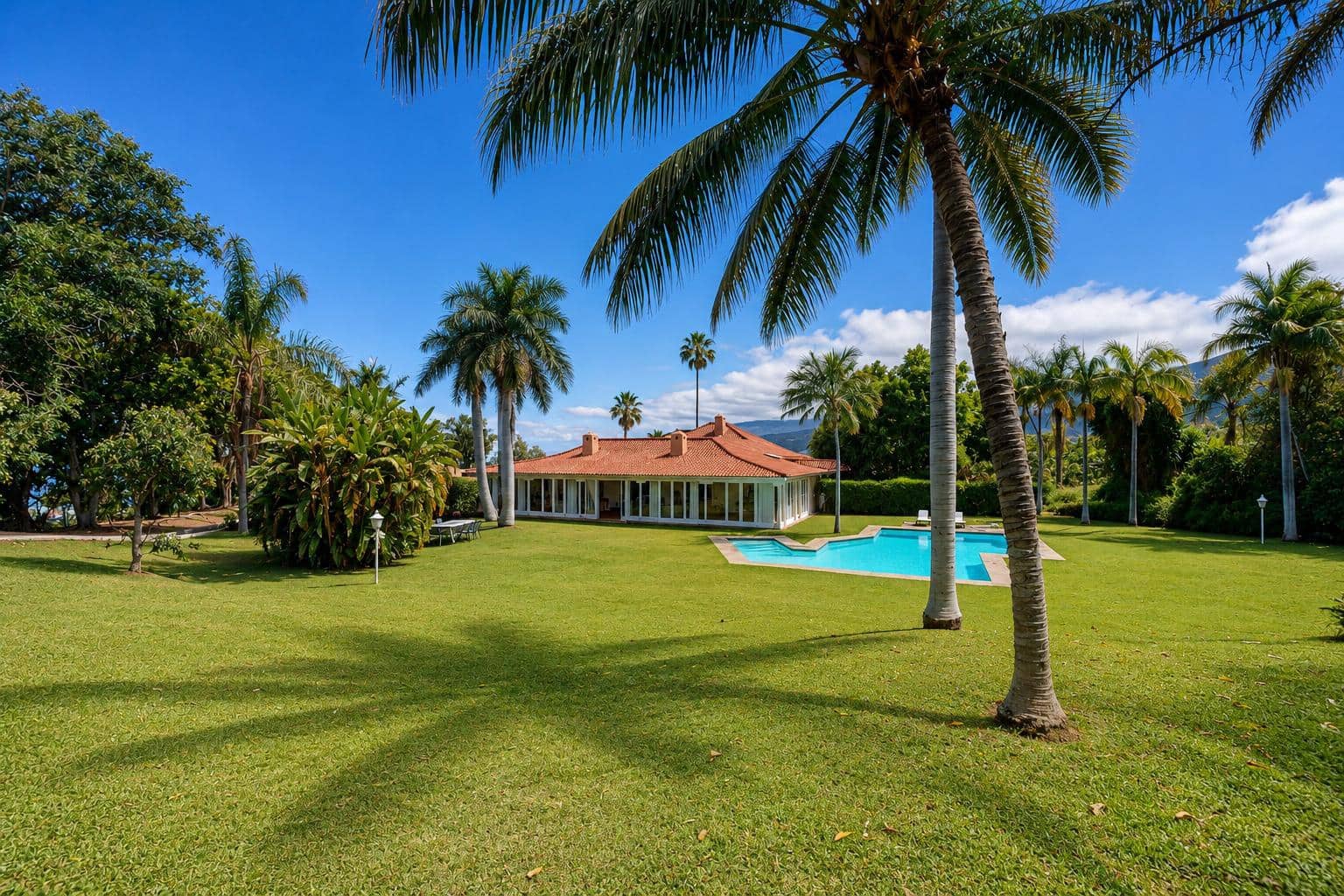 6 bedroom Villa for sale in Puerto de la Cruz with pool garage - € 3,500,000 (Ref: 9849553)