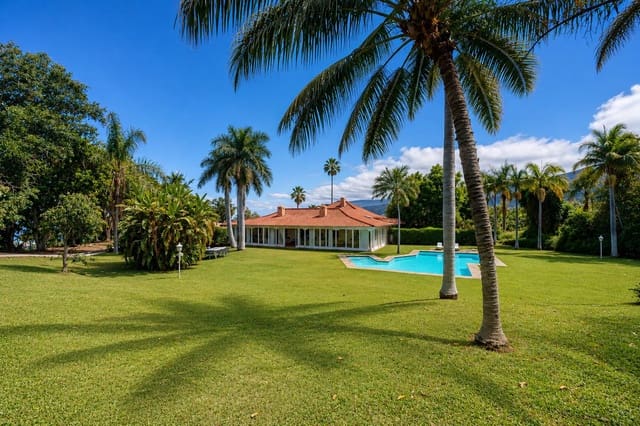 6 sypialnia Willa na sprzedaż w Puerto de la Cruz z basenem garażem - 3 500 000 € (Ref: 9849553)