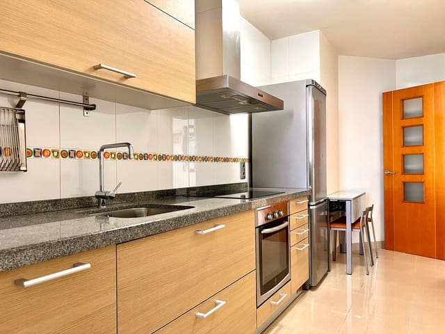 3 soveværelse Lejlighed til salg i Santa Cruz de Tenerife med garage - € 375.000 (Ref: 9860255)