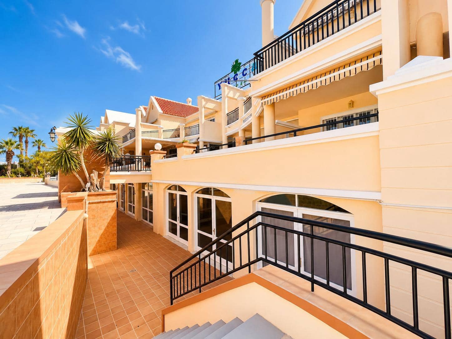 Komercyjne na sprzedaż w Playa Fanabe - 1 400 000 € (Ref: 9890533)