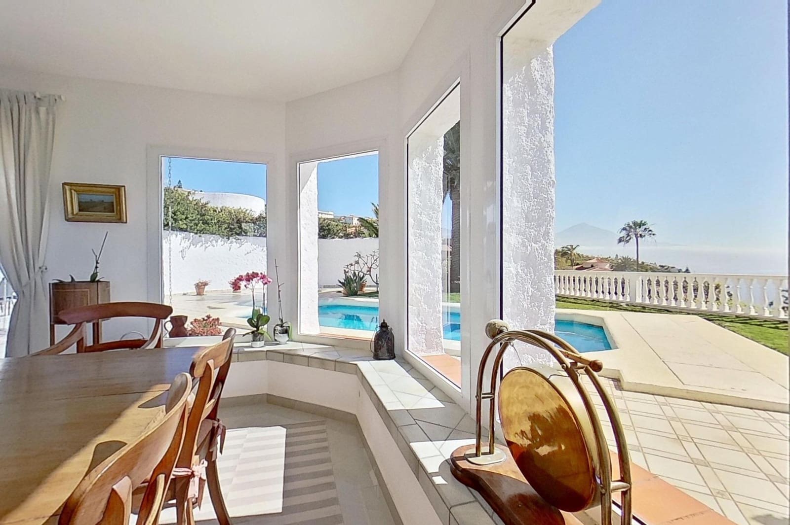 6 bedroom Villa for sale in Tacoronte with pool garage - € 1,300,000 (Ref: 9890534)