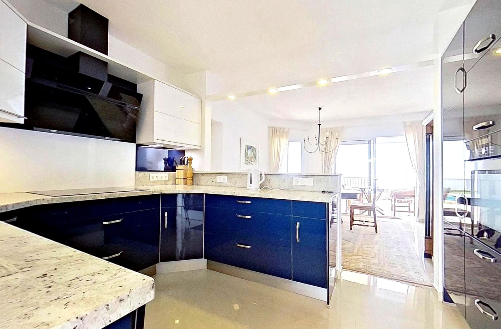 6 bedroom Villa for sale in Tacoronte with pool garage - € 1,300,000 (Ref: 9890534)