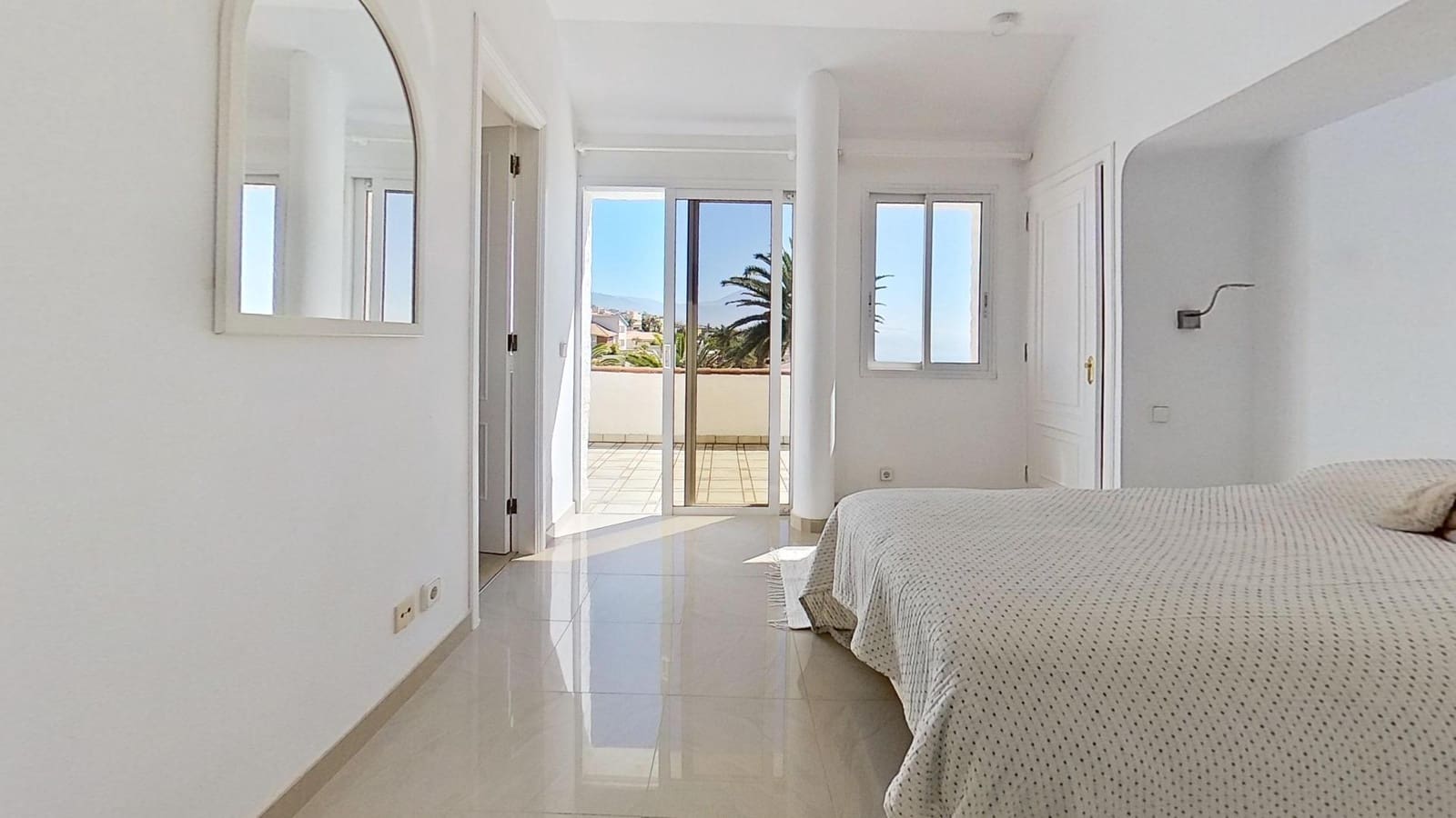 6 bedroom Villa for sale in Tacoronte with pool garage - € 1,300,000 (Ref: 9890534)