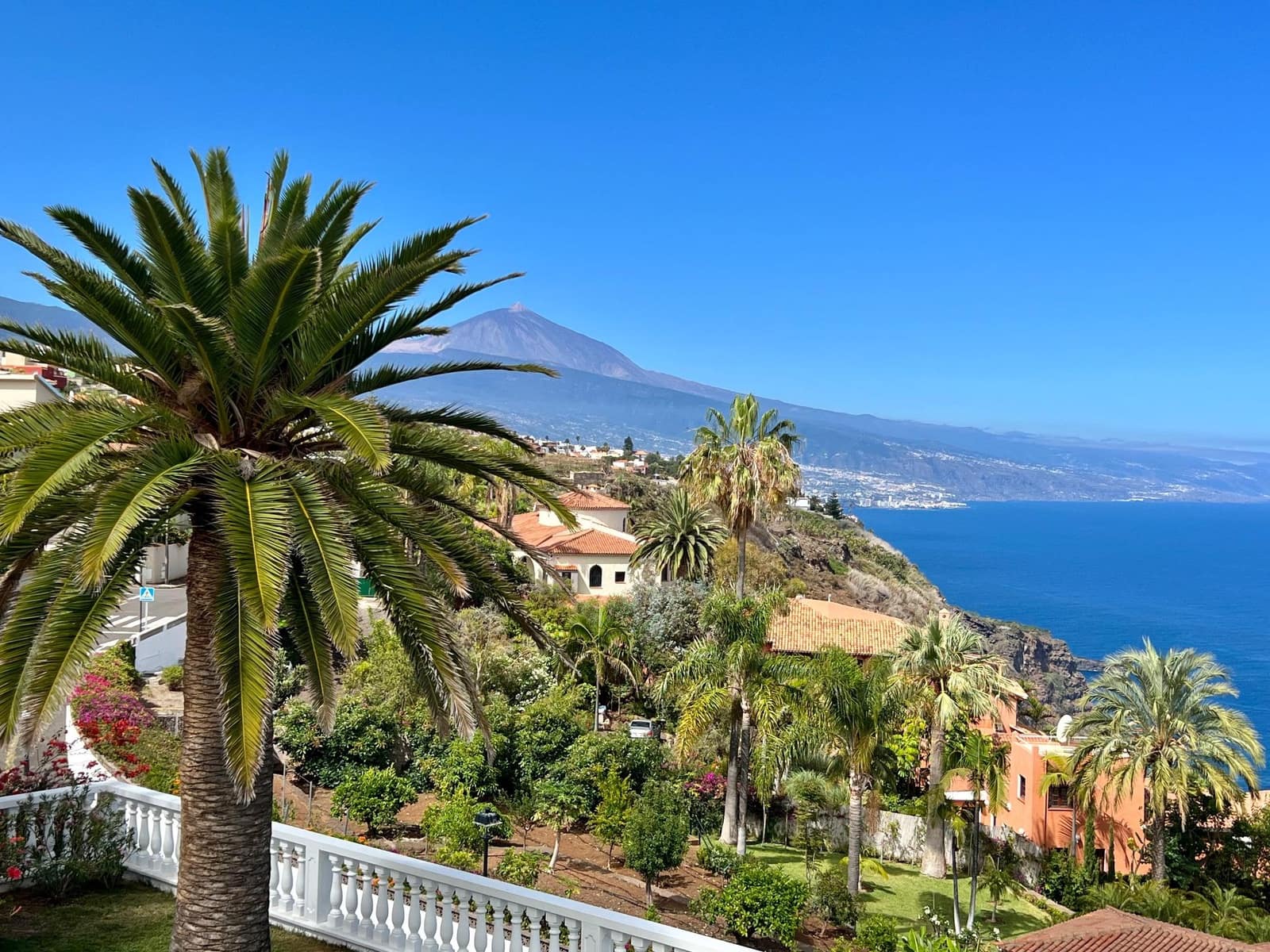 6 bedroom Villa for sale in Tacoronte with pool garage - € 1,300,000 (Ref: 9890534)