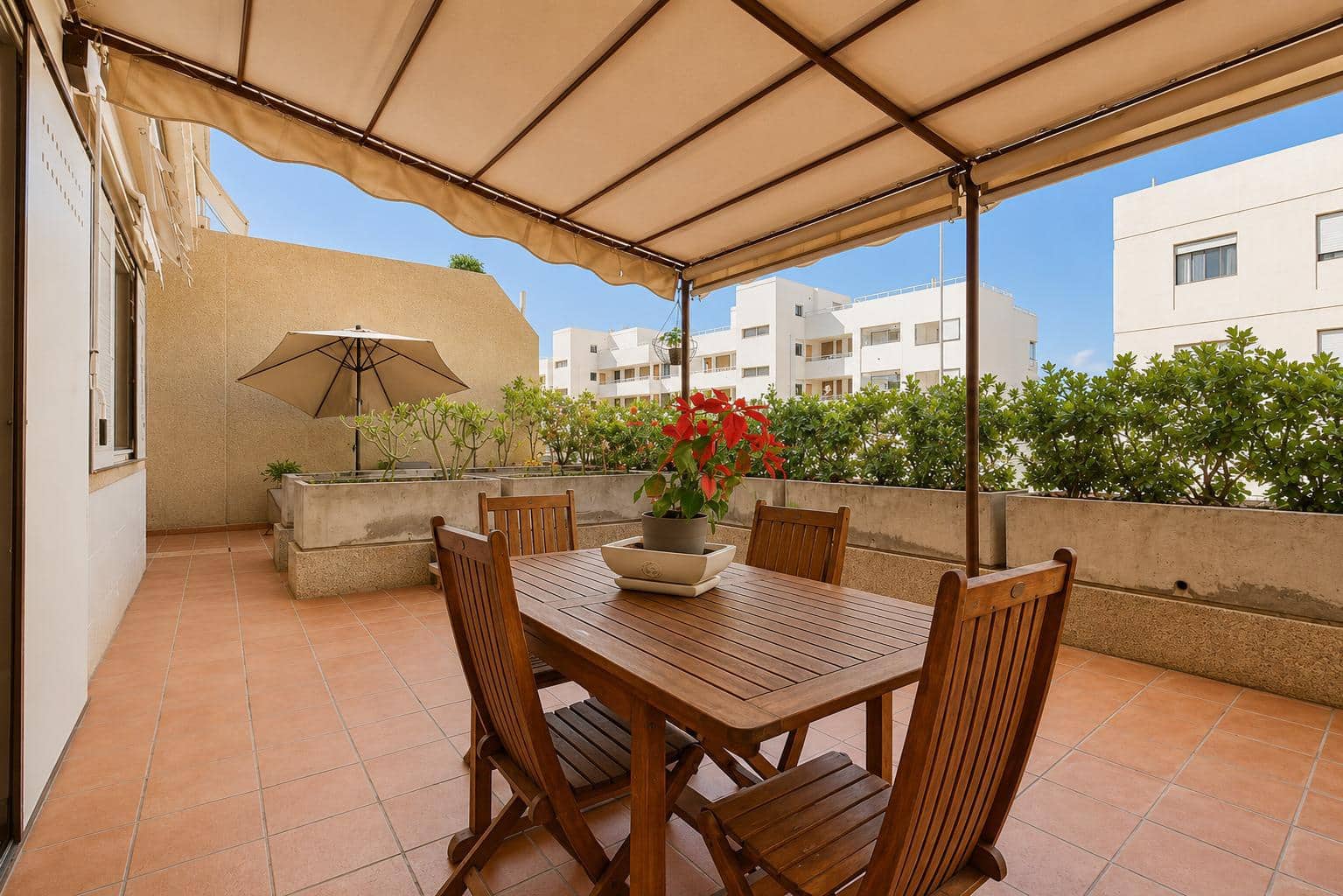 4 bedroom Flat for sale in Santa Cruz de Tenerife with garage - € 650,000 (Ref: 9929511)