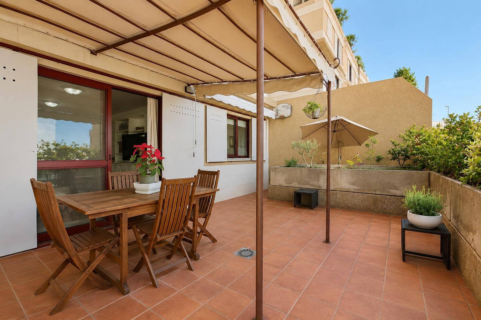 4 bedroom Flat for sale in Santa Cruz de Tenerife with garage - € 650,000 (Ref: 9929511)