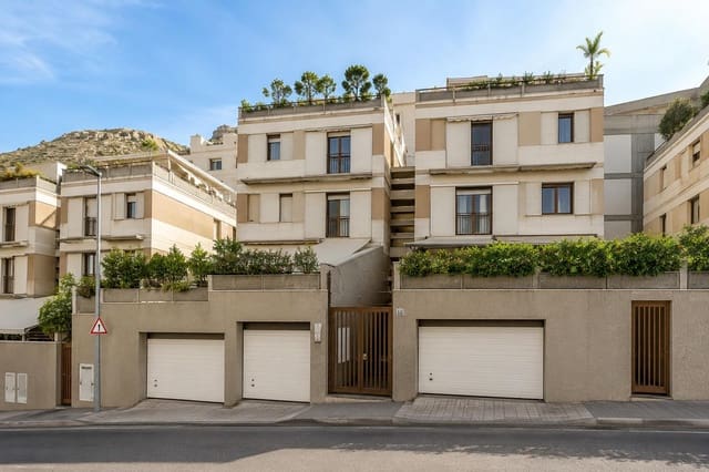 4 chambre Appartement à vendre à Urbanizacion Anaga, Santa Cruz de Tenerife avec garage - 650 000 € (Ref: 9929511)