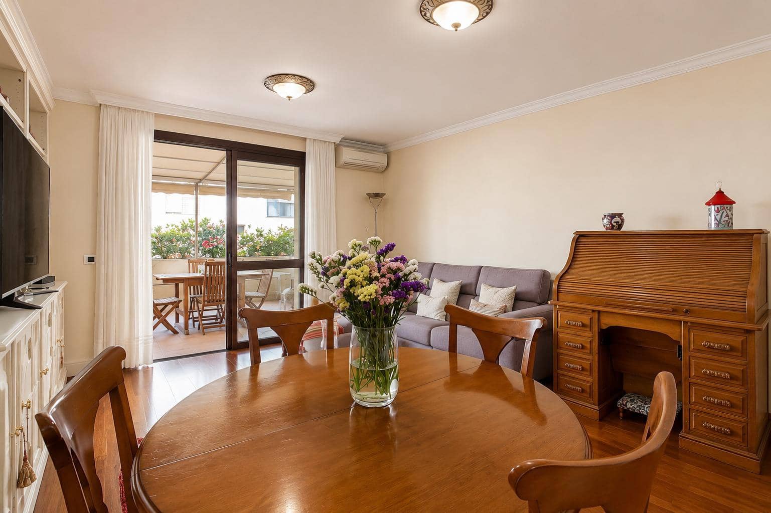 4 bedroom Flat for sale in Santa Cruz de Tenerife with garage - € 650,000 (Ref: 9929511)
