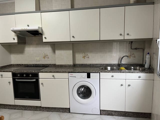 3 makuuhuone Asunto vuokrattavana paikassa Santiago de Compostela - 900 € (Ref: 9168553)