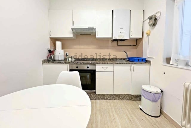 1 makuuhuone Huoneisto vuokrattavana paikassa Santiago de Compostela - 600 € (Ref: 9168575)