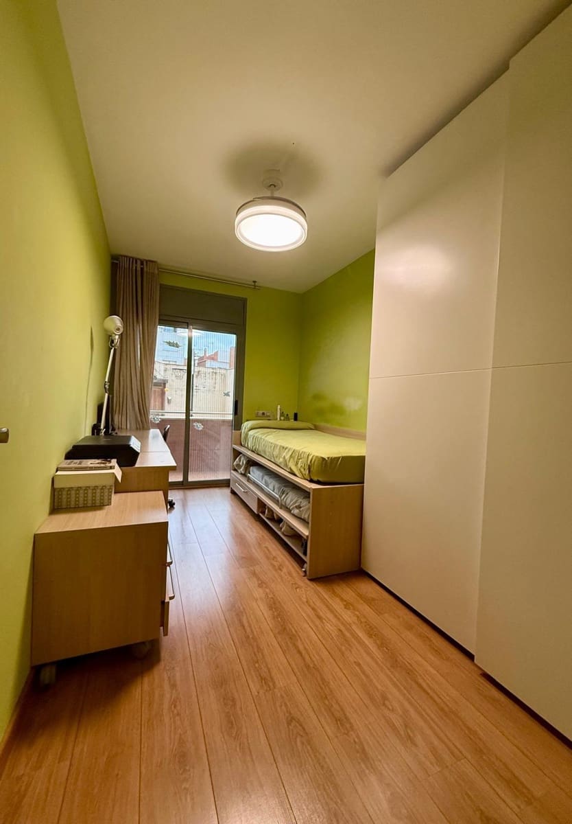 4 makuuhuone Asunto myytävänä paikassa Sant Adria de Besos - 485 000 € (Ref: 10102753)