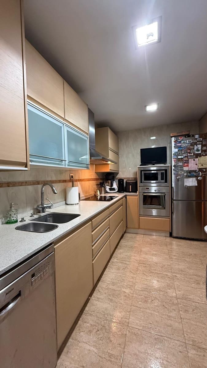 4 makuuhuone Asunto myytävänä paikassa Sant Adria de Besos - 485 000 € (Ref: 10102753)