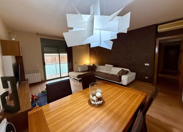 4 makuuhuone Asunto myytävänä paikassa Sant Adrià de Besòs - 485 000 € (Ref: 10102753)