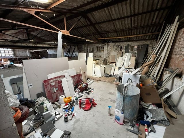 Business for rent in Canovelles - € 2,100 (Ref: 9116173)