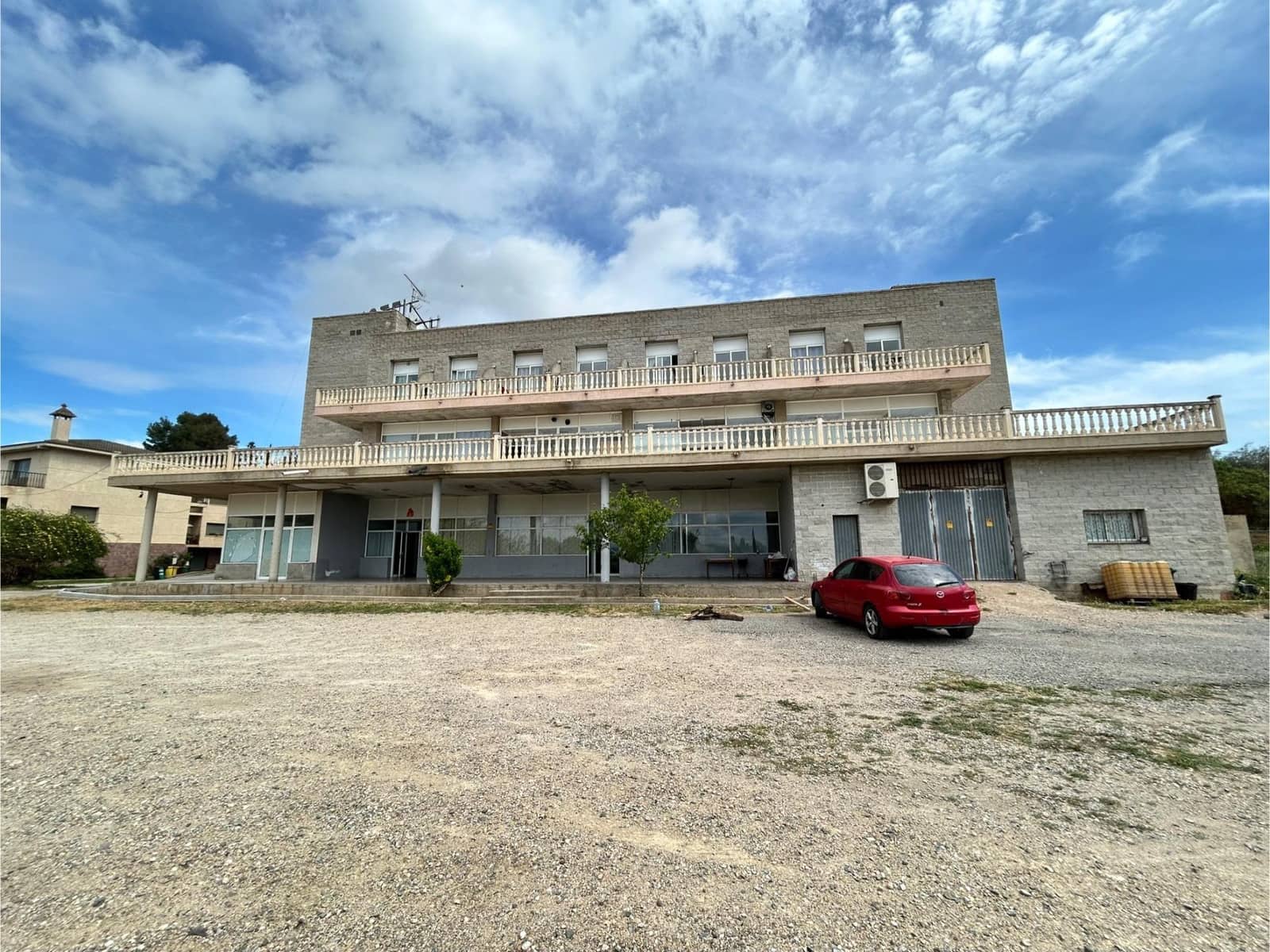 18 bedroom Hotel for sale in Mora la Nova - € 950,000 (Ref: 9116180)