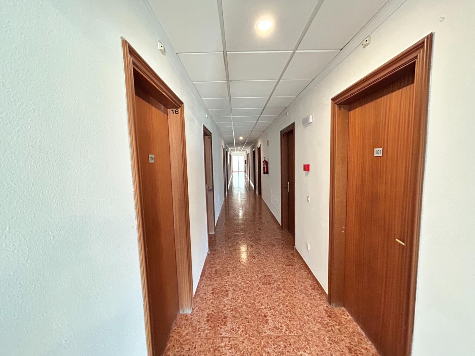 18 bedroom Hotel for sale in Mora la Nova - € 950,000 (Ref: 9116180)