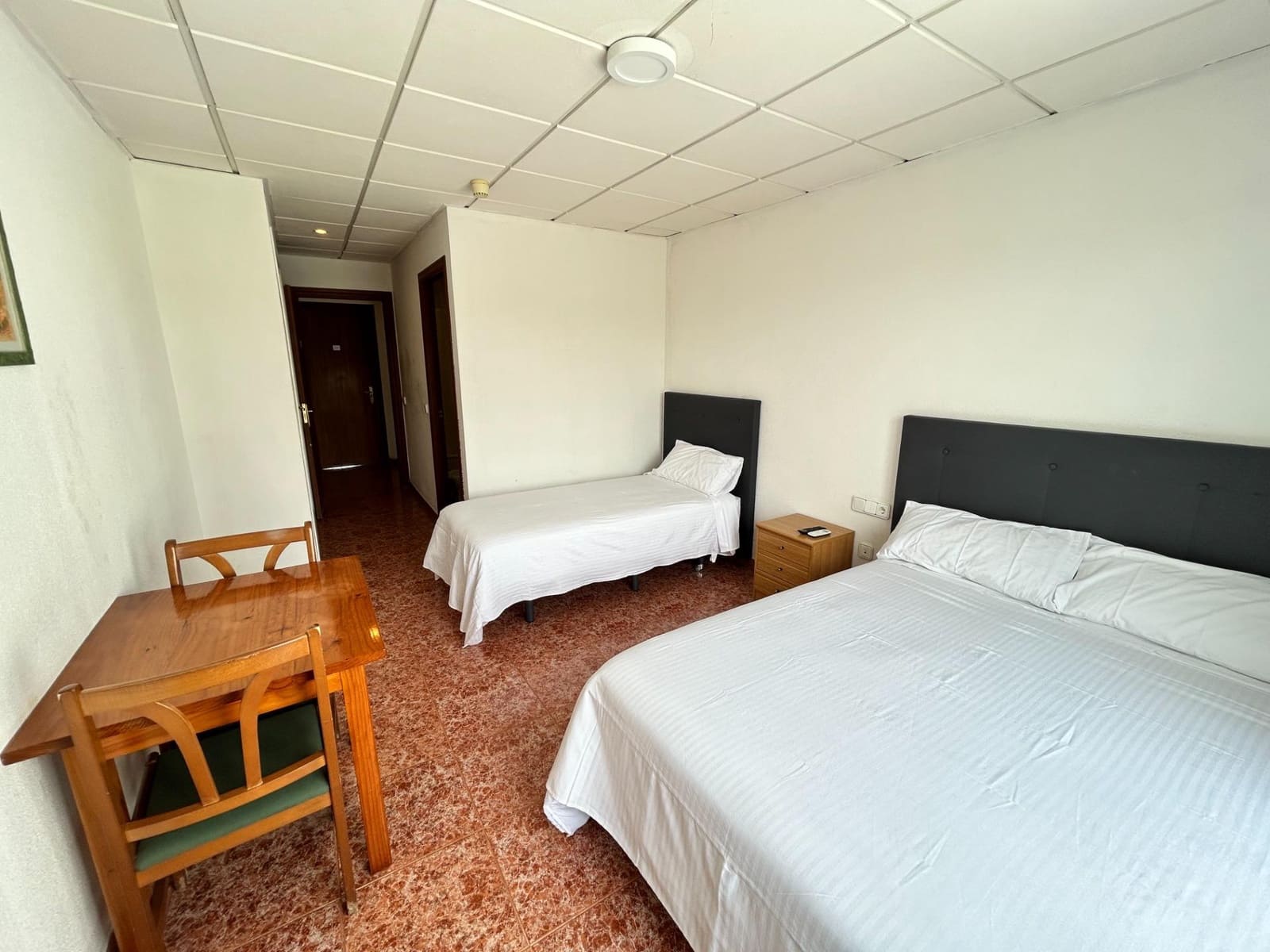 18 bedroom Hotel for sale in Mora la Nova - € 950,000 (Ref: 9116180)