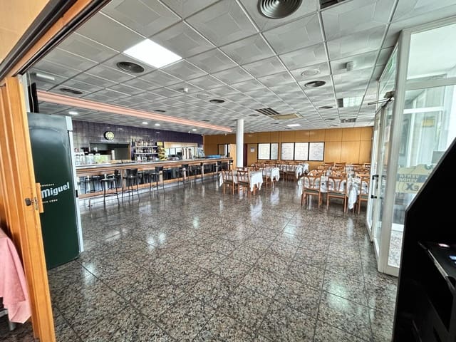 18 bedroom Hotel for sale in Móra la Nova - € 950,000 (Ref: 9116180)