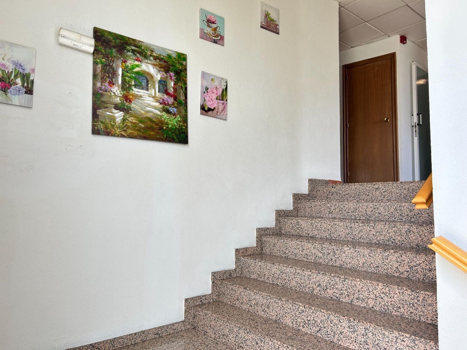 18 bedroom Hotel for sale in Mora la Nova - € 950,000 (Ref: 9116180)