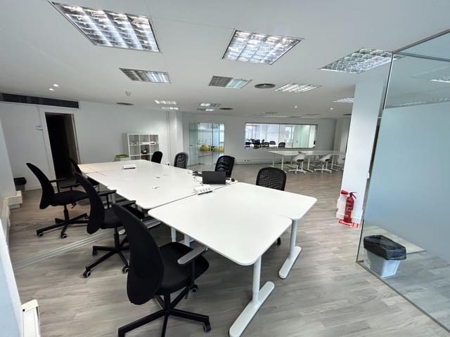 Kontor til leje i La Nova Esquerra de L'Eixample, Barcelona by - € 2.800 (Ref: 9116181)