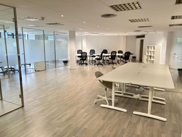 Kontor til leje i La Nova Esquerra de L'Eixample, Barcelona by - € 2.800 (Ref: 9116181)