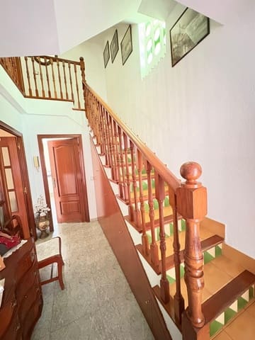 4 slaapkamer Rijtjeshuis te koop in El Masnou met garage - € 599.000 (Ref: 9116182)