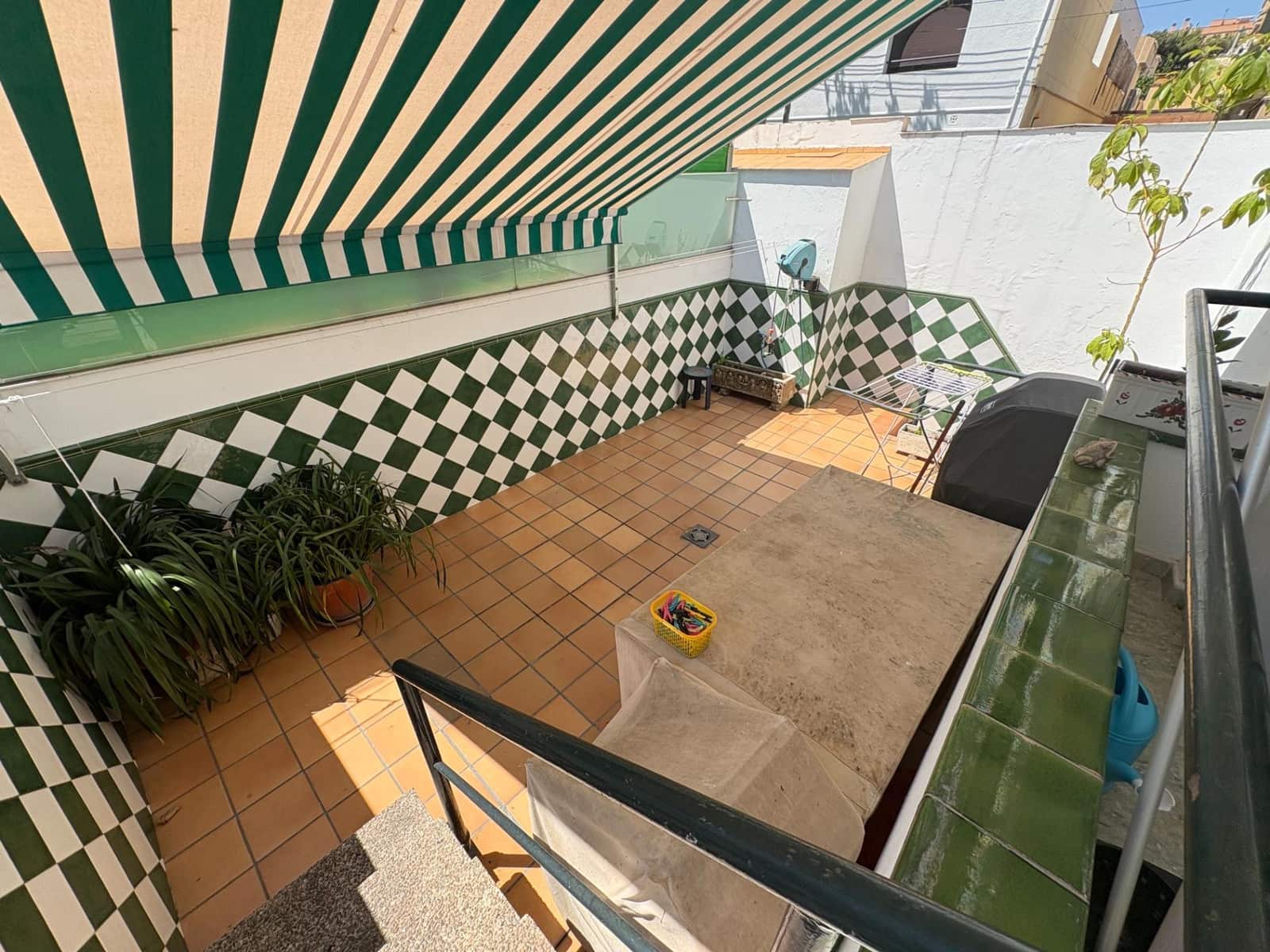 4 soveværelse Rækkehus til salg i El Masnou med garage - € 599.000 (Ref: 9116182)