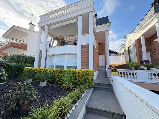 5 bedroom Villa for sale in El Masnou with pool garage - € 799,900 (Ref: 9141671)