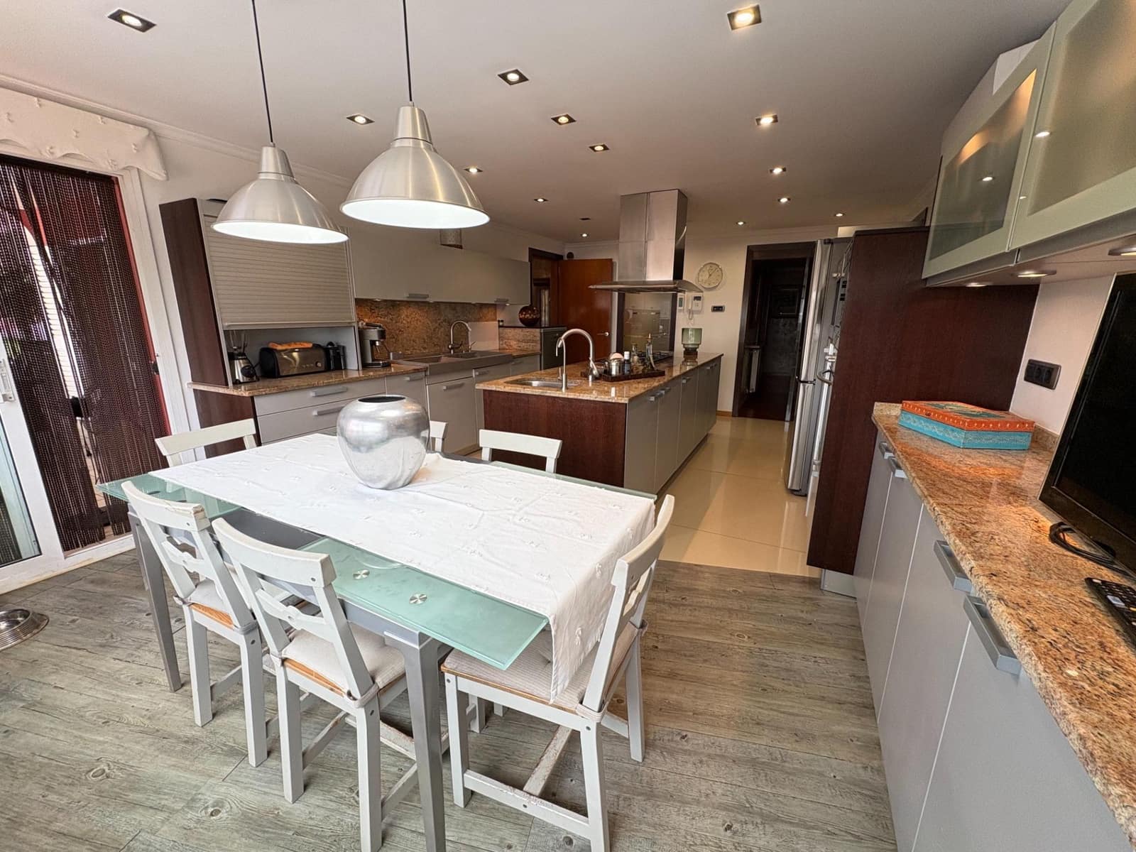 6 soveværelse Villa til salg i Alella med swimmingpool garage - € 2.200.000 (Ref: 9149340)