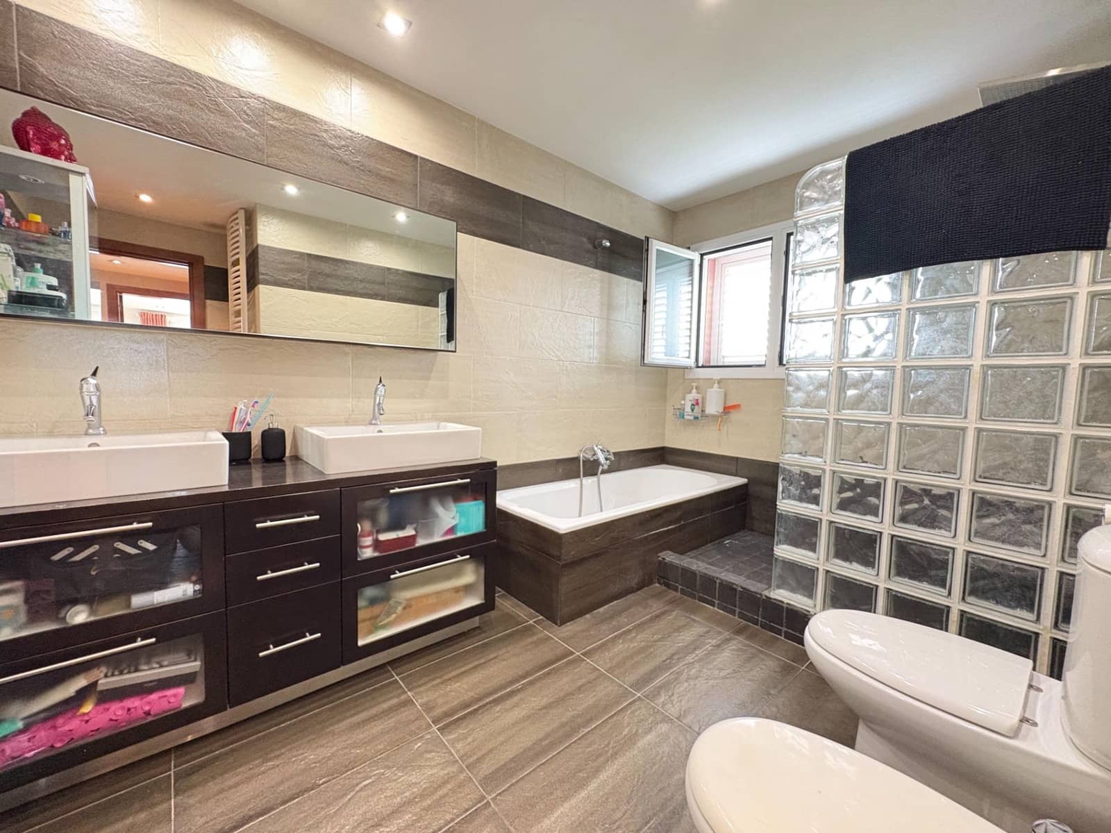 6 soveværelse Villa til salg i Alella med swimmingpool garage - € 2.200.000 (Ref: 9149340)