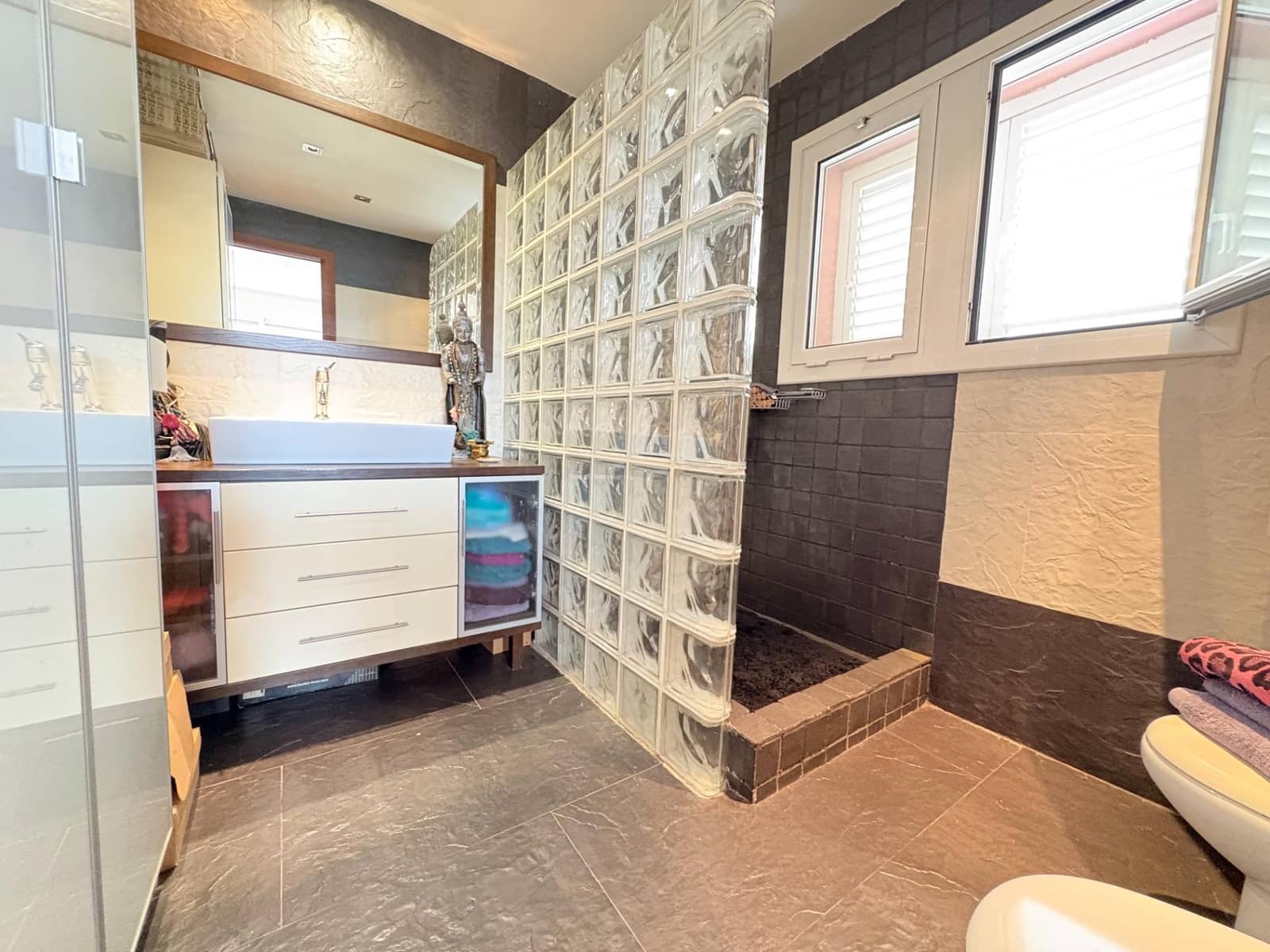 6 soveværelse Villa til salg i Alella med swimmingpool garage - € 2.200.000 (Ref: 9149340)