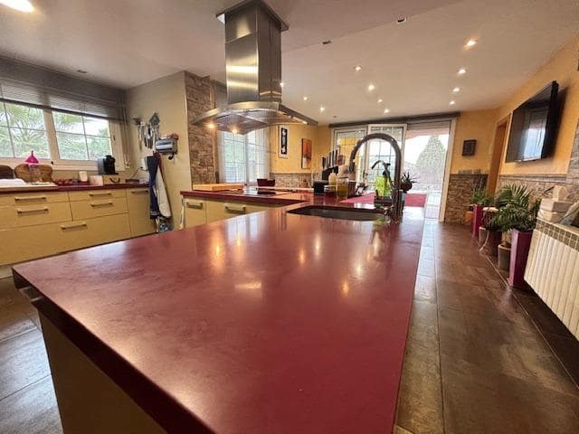 6 sovrum Villa till salu i Bigues i Riells med pool - 498 000 € (Ref: 9303638)