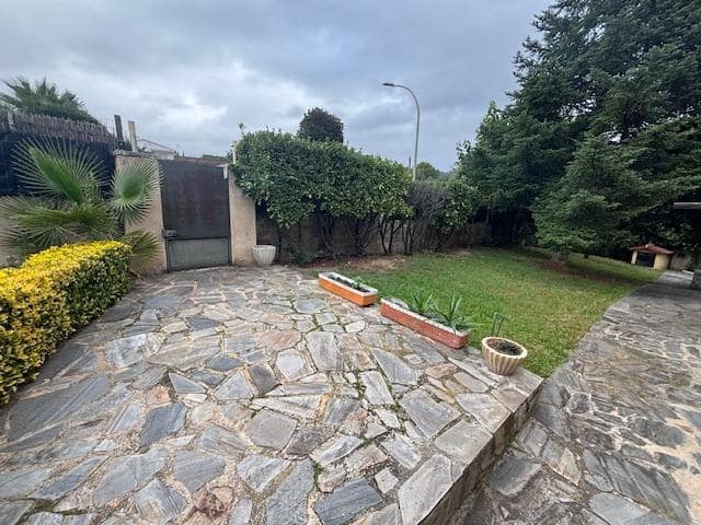 6 slaapkamer Villa te koop in Bigues i Riells met zwembad - € 498.000 (Ref: 9303638)