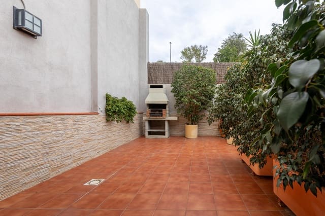 3 slaapkamer Rijtjeshuis te koop in El Masnou met garage - € 695.000 (Ref: 9310969)