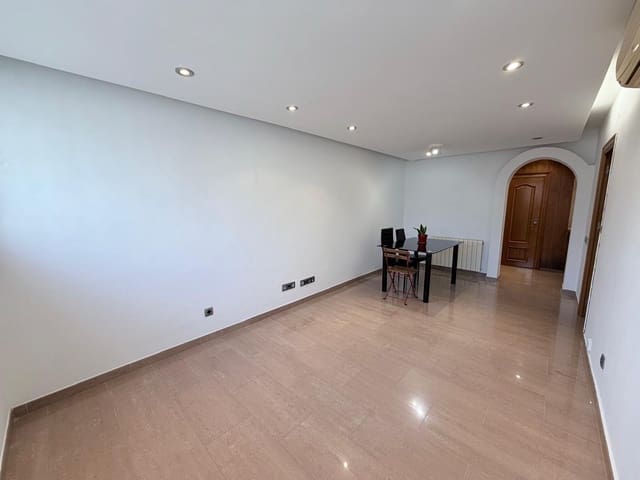 3 chambre Appartement à vendre à Santa Coloma de Gramenet - 194 000 € (Ref: 9310971)