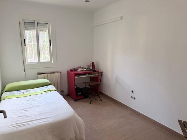 3 soverom Leilighet til salgs i Santa Coloma de Gramenet - € 194 000 (Ref: 9310971)