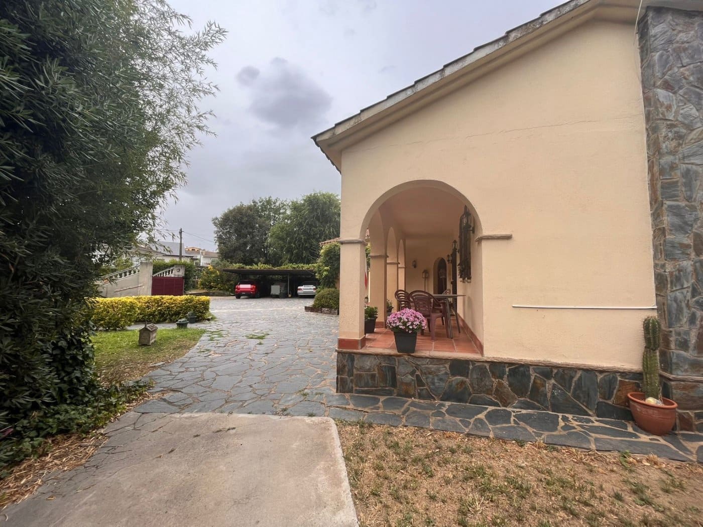 6 sypialnia Finka/Dom wiejski na sprzedaż w Santa Eulalia de Roncana z garażem - 435 000 € (Ref: 9338122)